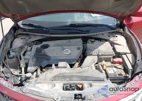 2015 Nissan Altima 2.5 S z USA, uszkodzony, nr VIN 1N4AL3AP5FC184714